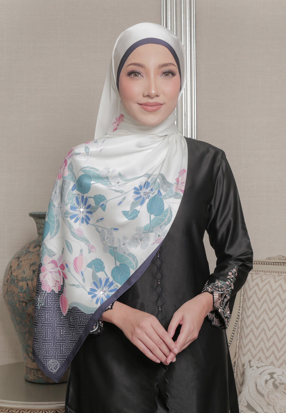 SHAWL 298 BLOSSOM PETALS PTD DIAMOND&w=300&zc=1